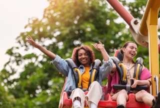 Millonaria indemnización tras caer de un parque temático en Hollywood