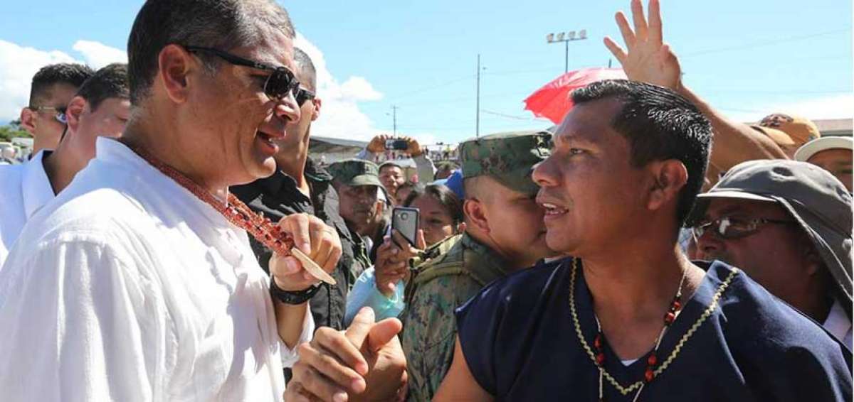 El Enlace Ciudadano del presidente de la Rep&uacute;blica, Rafael Correa, fue en Tena. Previo a esa actividad, los habitantes de la provincia de Napo entregaron obsequios aut&oacute;ctonos de las comunidades.