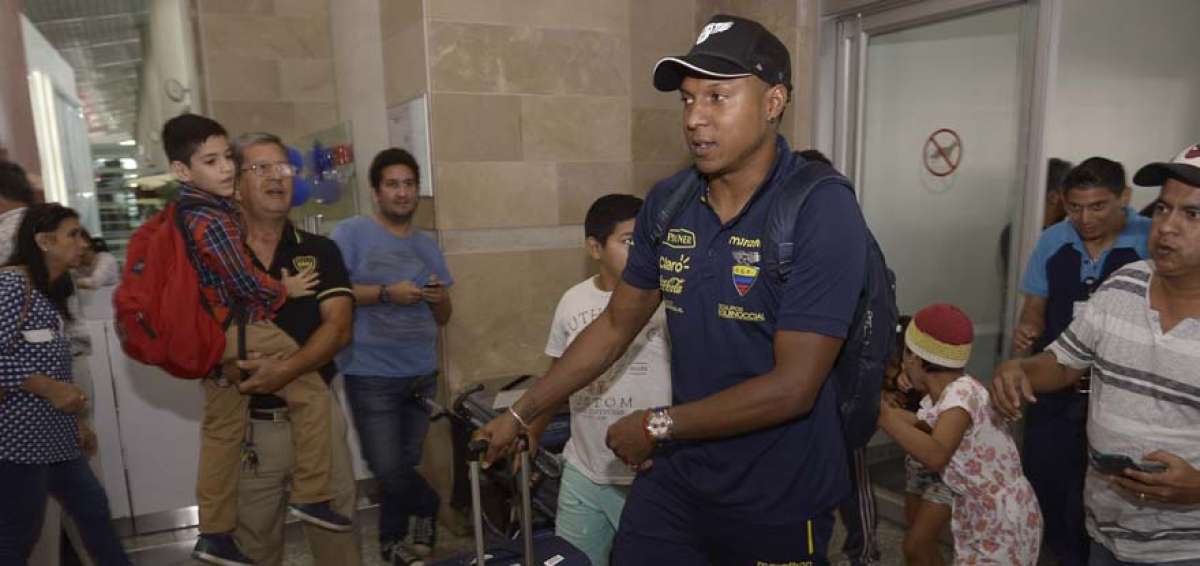M&aacute;ximo Banguera a su llegada al aeropuerto. 