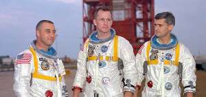 Astronautas del Apolo 1 mueren en explosi&oacute;n