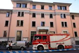 Los equipos de rescate aseguraron que se trata de una situación “muy compleja debido a la presencia de humo”.