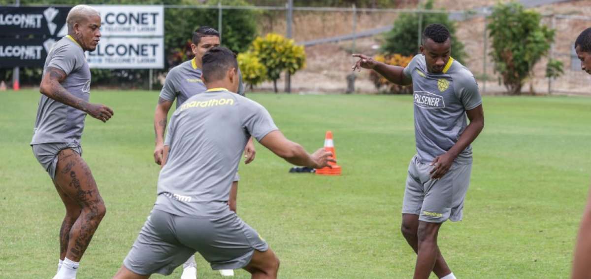 Barcelona sin cuatro figuras recibir&aacute; a Junior de Barranquilla