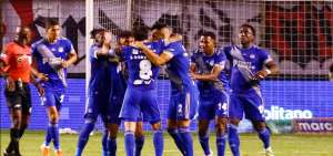 Emelec remont&oacute; a Liga y se qued&oacute; con los tres puntos