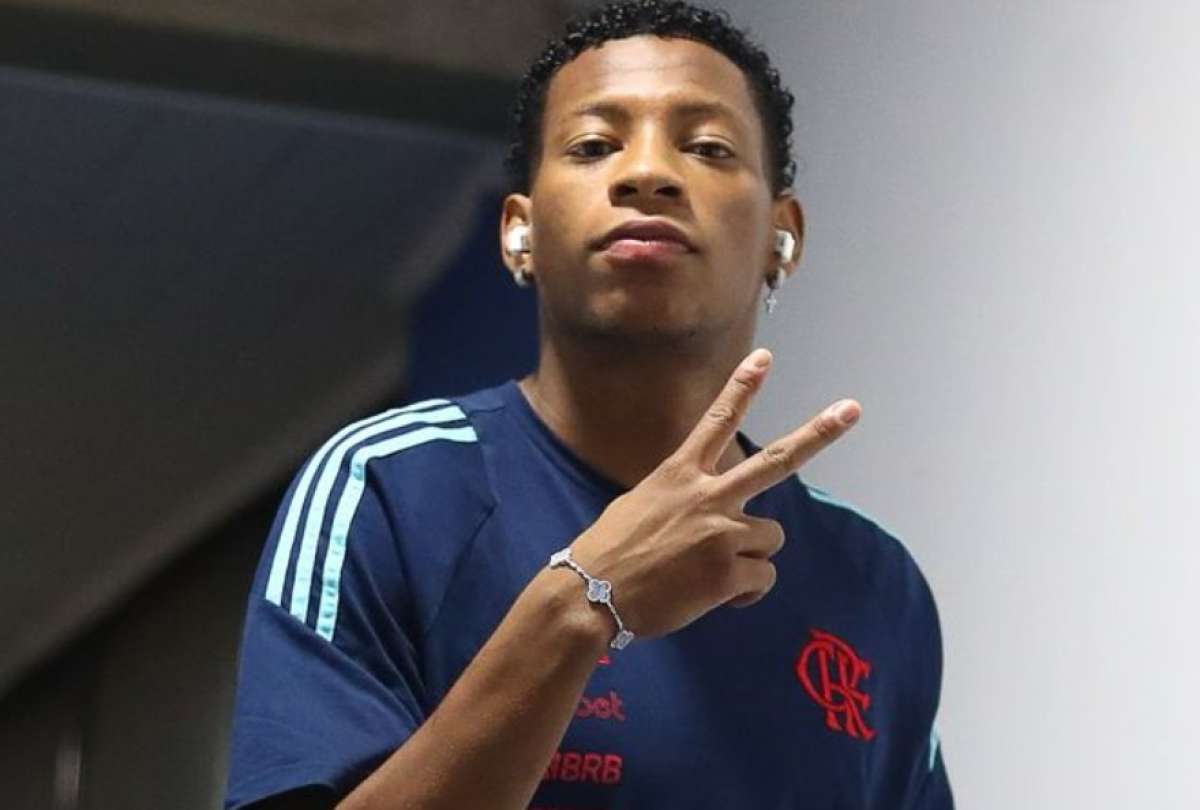 Gonzalo Plata no ha llegado a la concentración de Ecuador