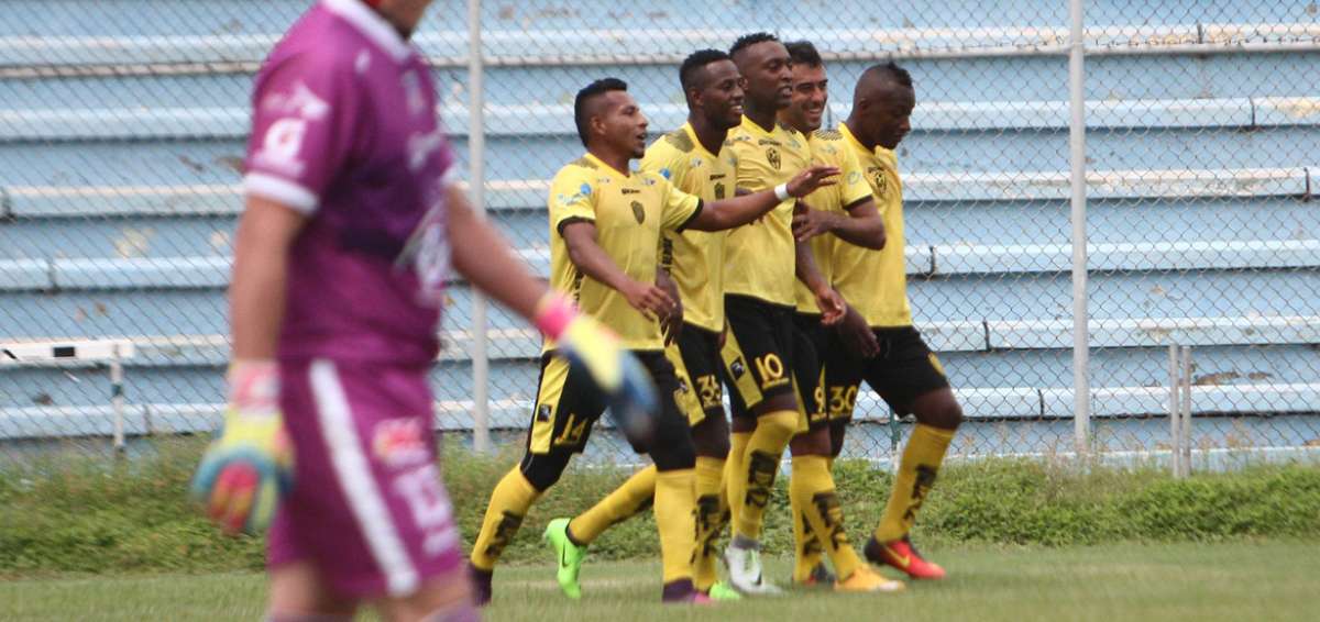 Fuerza Amarilla y Clan Juvenil igualaron en Machala