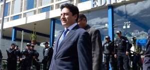 El exministro Rafael Poveda, a su salida de la Fiscal&iacute;a tras rendir su versi&oacute;n.