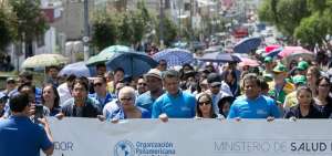 Los participantes de la caminata se concentraron en los alrededores de la Mitad del Mundo.