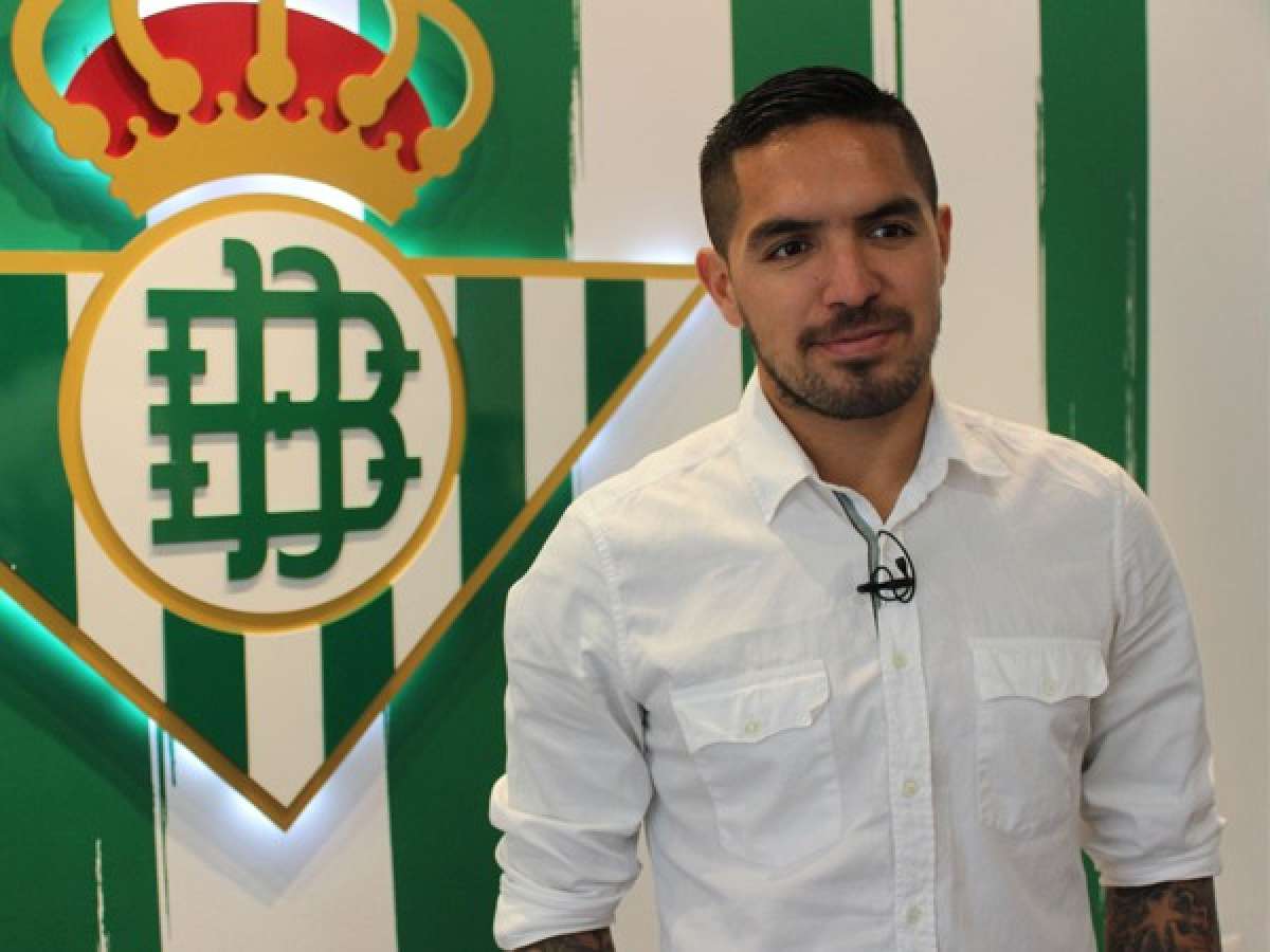 El peruano Vargas ser&aacute; presentado oficialmente este jueves. Foto: @RealBetis