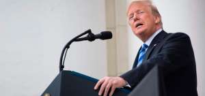 El presidente estadounidense, Donald Trump, anunci&oacute; medidas para proteger la tecnolog&iacute;a dom&eacute;stica.