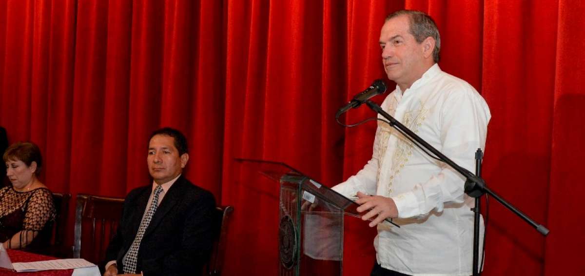 Ricardo Pati&ntilde;o, durante una rueda de prensa en el Ministerio de Defensa.