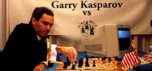 Kasparov pierde el primer juego contra Deep Blue