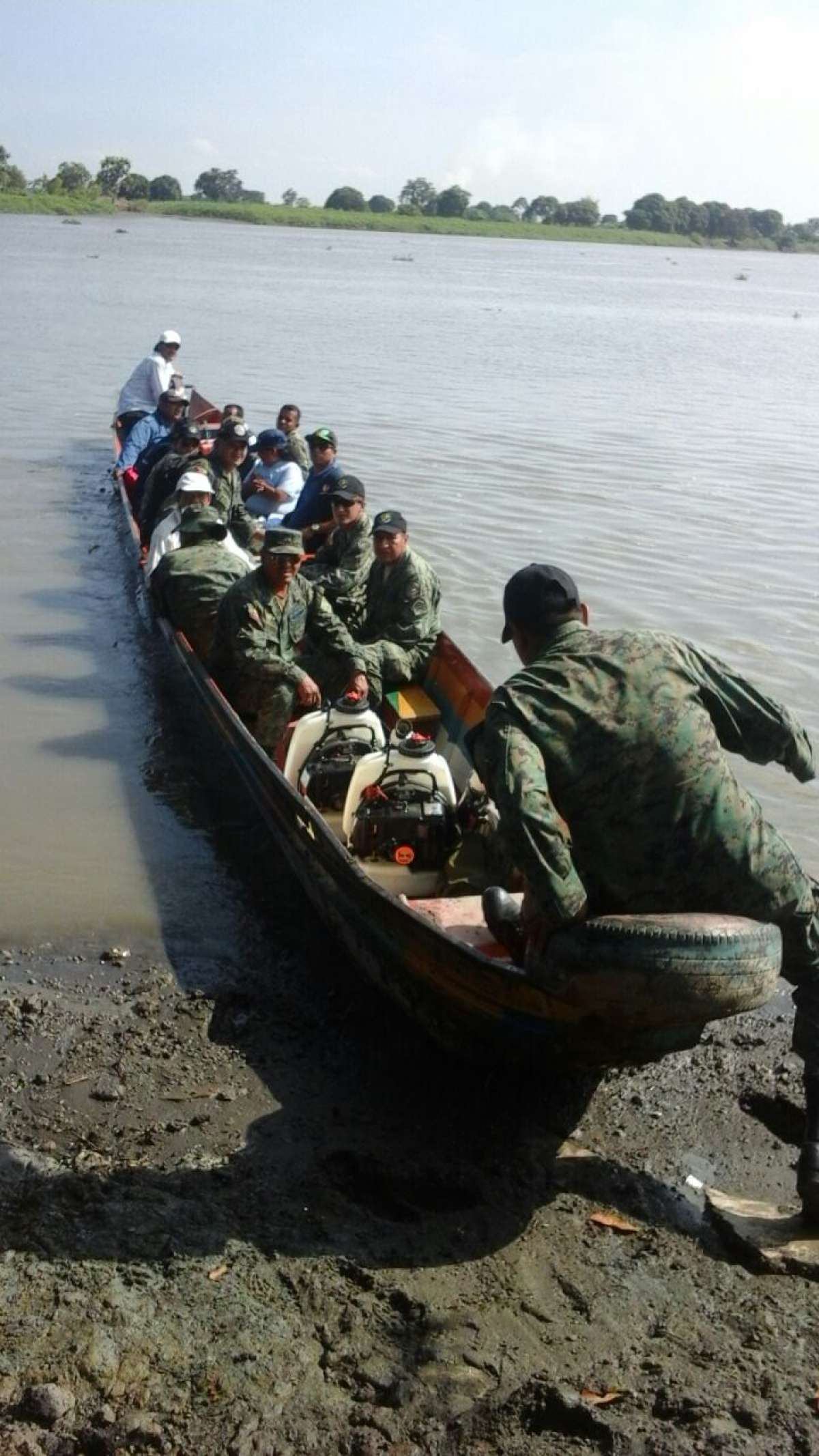 Brigadas de MSP visitan el recinto el Chorr&oacute;n para prevenir el chikungunya