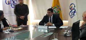 Jos&eacute; Tu&aacute;rez y los consejeros Walter G&oacute;mez, Rosa Chal&aacute; y Victoria Desintonio recibieron en el Pleno del Consejo a organizaciones sociales.