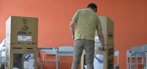 Seg&uacute;n el calendario electoral, la primera vuelta ser&iacute;a el 7 de febrero y la segunda, el 11 de abril.