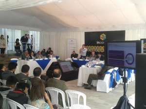El secretario de la Senescyt, Ren&eacute; Ram&iacute;rez, present&oacute; el c&oacute;digo Ingenios a la Comisi&oacute;n de Educaci&oacute;n de la Asamblea. Foto: Tomada del twitter de la Senescyt.