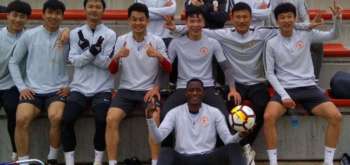 Destacar en la Superliga China, el reto de Jaime Ayov&iacute;