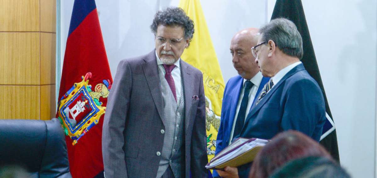 El contralor (s) Pablo Celi present&oacute; los resultados del ex&aacute;menes hechos a la colocaci&oacute;n de Certificados de Tesorer&iacute;a.