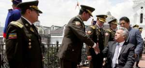 El presidente Len&iacute;n Moreno recibi&oacute; al Alto Mando Policial el pasado 19 de marzo, en el Palacio de Carondelet. Ah&iacute; les mostr&oacute; su respaldo a su accionar en frontera. 