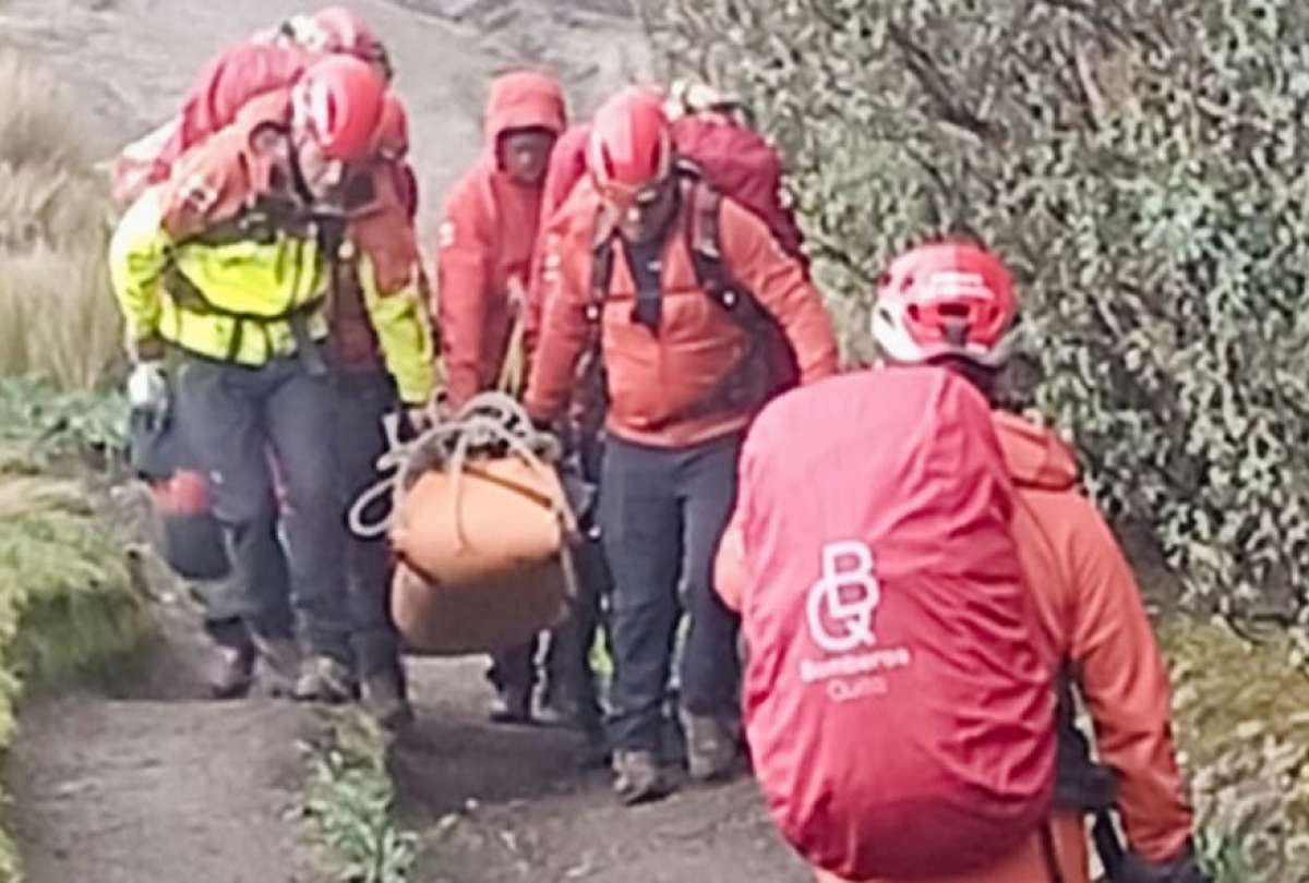 Bomberos atendieron emergencia en el Rucu Pichincha con una v&iacute;ctima mortal
