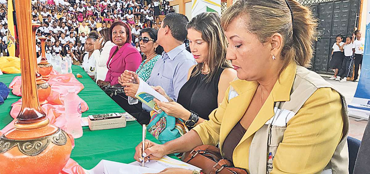 El acuerdo interinstitucional tiene previsto reducir el consumo de drogas de menores e incluye un plan de acci&oacute;n en los centros educativos.