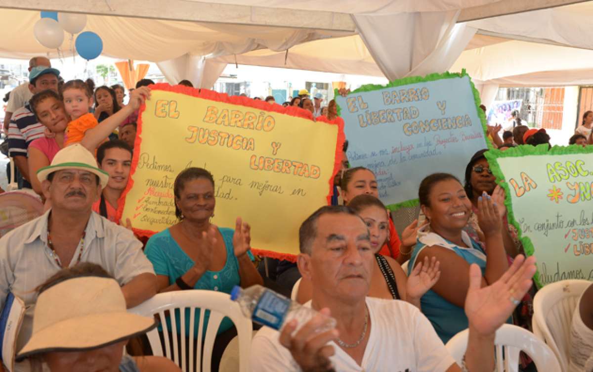 El sector La Colmena, ubicado en la 16 y la M, suburbio de Guayaquil, fue el escenario para realizar la primera reuni&oacute;n de los 13 comit&eacute;s barriales de la urbe. Foto: Eduardo Escobar / El Tel&eacute;grafo