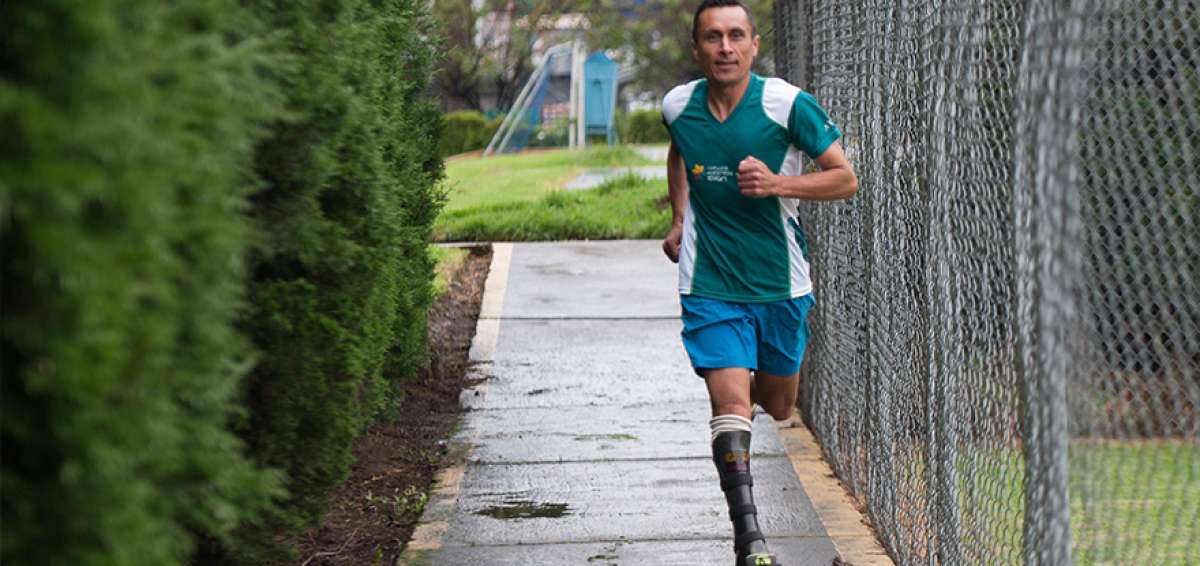 Jaime Castillo durante una pr&aacute;ctica en las instalaciones del C&iacute;rculo Militar en Quito. El 7 de mayo competir&aacute; en la prueba pedestre Nuestros H&eacute;roes 10K.