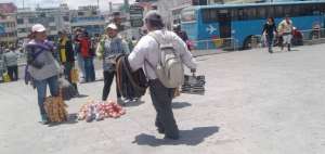 Los ambulantes provienen de diversas provincias de la Sierra, como Imbabura, Tungurahua, Chimborazo, Pichincha y otros cantones de Cotopaxi.