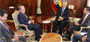 En marzo de 2019, el presidente de la Rep&uacute;blica, Len&iacute;n Moreno, se reuni&oacute; en Quito con Axel Van Trotsenburg (izq. centro), nuevo viceperesidente del Banco Mundial para Am&eacute;rica Latina y el Caribe.