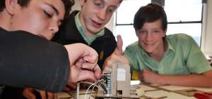El modelo P-TECH llegar&aacute; a 15 colegios de Ecuador