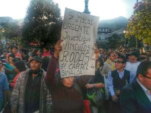 Ciudadanos del sur y comerciantes aut&oacute;nomos protestaron en el Municipio de Quito. Foto: Fernando Sandoval/ EL TEL&Eacute;GRAFO