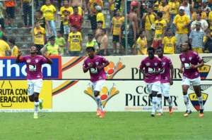 Independiente se queda con el l&iacute;derato del torneo