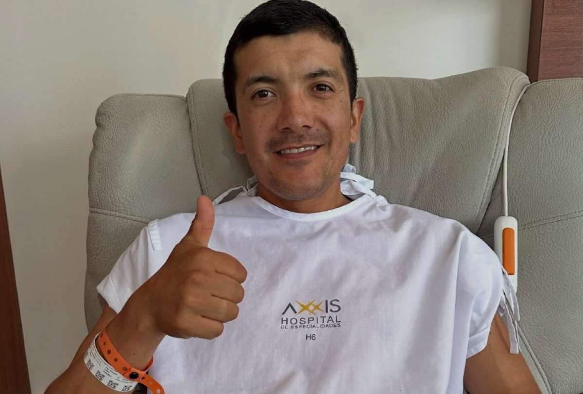 Carapaz se recupera de una operaci&oacute;n.