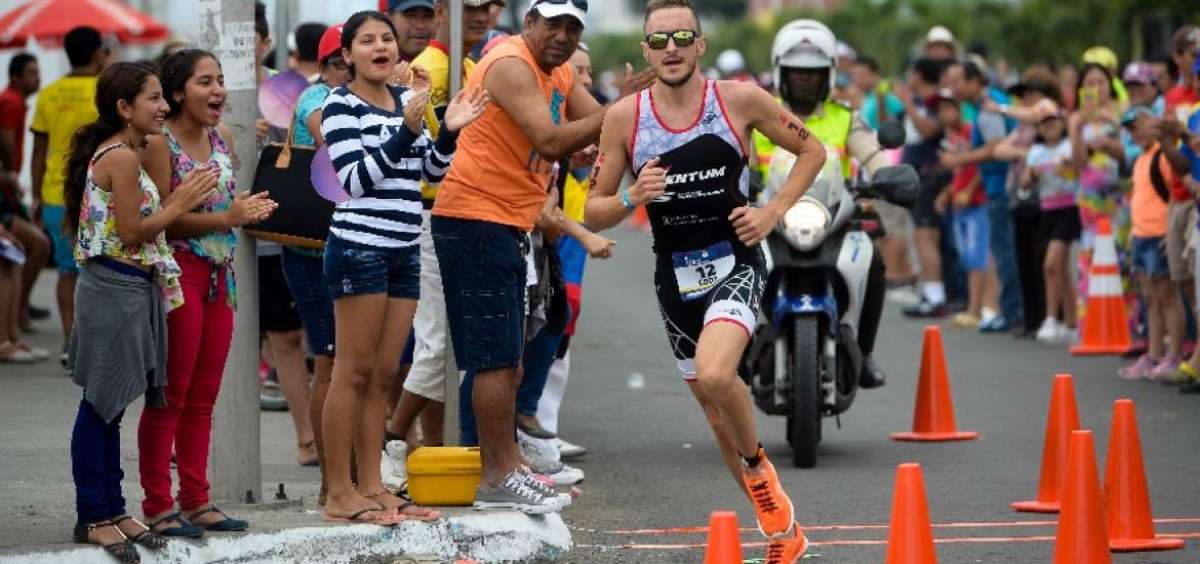 Cody Beals, campe&oacute;n de la II edici&oacute;n del Ironman 70.3 en Manta