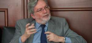 Andr&eacute;s Ter&aacute;n Parral. Viceministro de Relaciones Exteriores