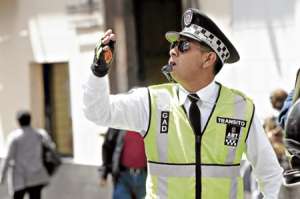 Quito es una de las ciudades que ya asumi&oacute; todas las competencias, incluso con agentes civiles de tr&aacute;nsito. Foto: Archivo