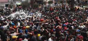 Murga carnavalera agrup&oacute; a miles de j&oacute;venes en Riobamba
