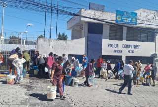 Condiciones climáticas retrasan restablecimiento de agua en el sur de Quito