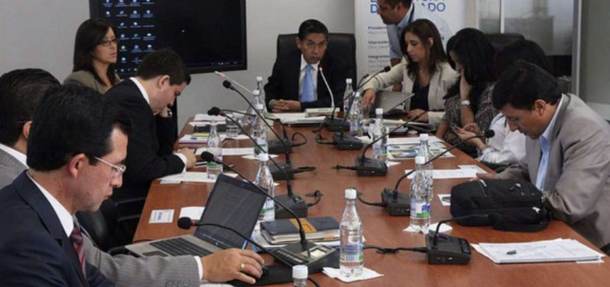Dos comisiones de la Asamblea analizar&aacute;n v&iacute;nculos de ecuatorianos en los 'Panama Papers'