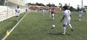 Los jugadores de la sub-17 se entrenaron ayer en la cancha sint&eacute;tica de la Casa de la Selecci&oacute;n, antes de viajar hoy.