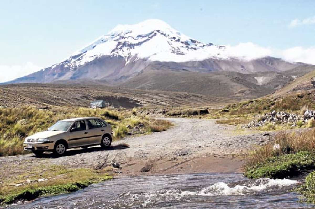 La tenacidad ambate&ntilde;a ha permitido refundar aun encima de la destrucci&oacute;n