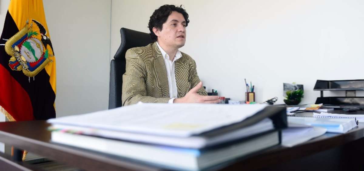 El ministro Diego Mart&iacute;nez anunci&oacute; que se est&aacute; llegando a acuerdos con la mayor parte de los contratistas del sector petrolero. 