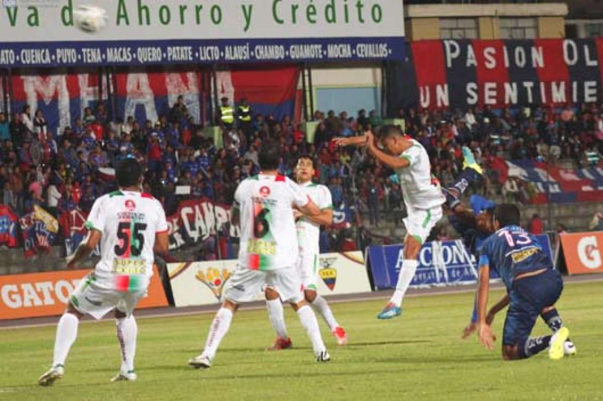 Olmedo sale moment&aacute;neamente de la zona de descenso