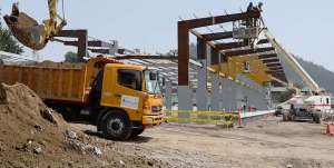 Imagen de las obras de construcci&oacute;n de la estaci&oacute;n La Magdalena, ubicada en la parte  sur de la ciudad, que forma parte de la fase 1 del proyecto de movilidad. Foto: MIGUEL JIM&eacute;NEZ | El Tel&eacute;grafo