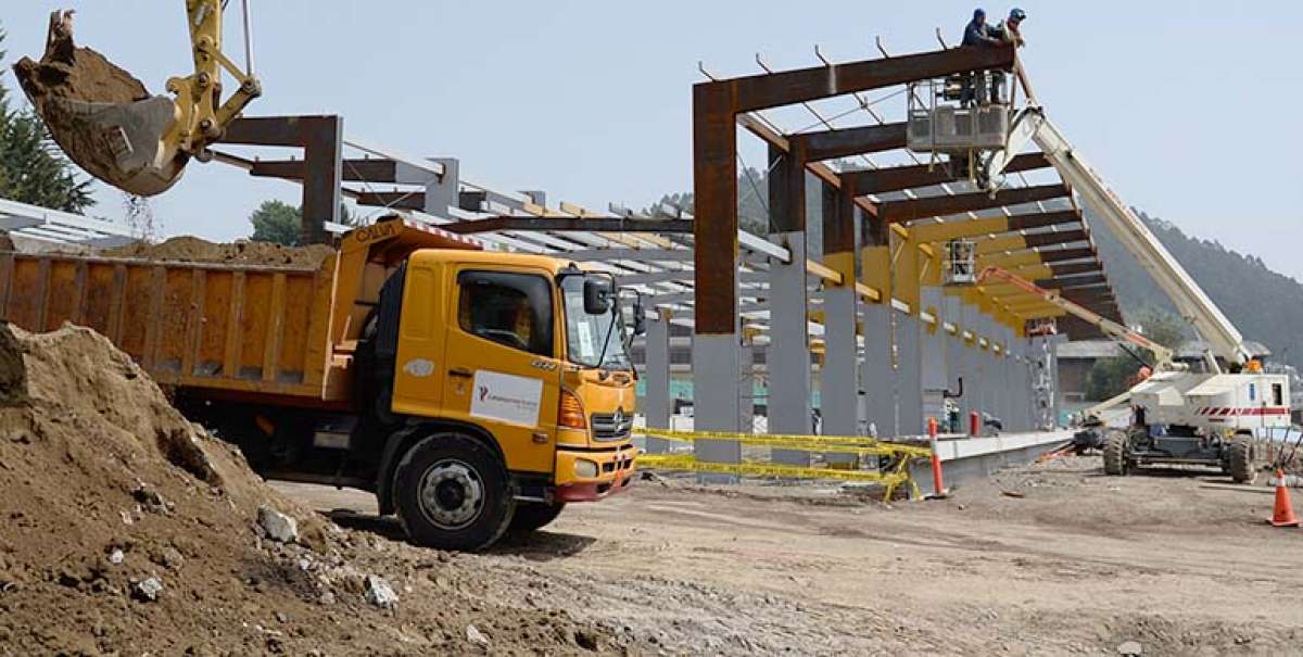 Imagen de las obras de construcci&oacute;n de la estaci&oacute;n La Magdalena, ubicada en la parte  sur de la ciudad, que forma parte de la fase 1 del proyecto de movilidad. Foto: MIGUEL JIM&eacute;NEZ | El Tel&eacute;grafo