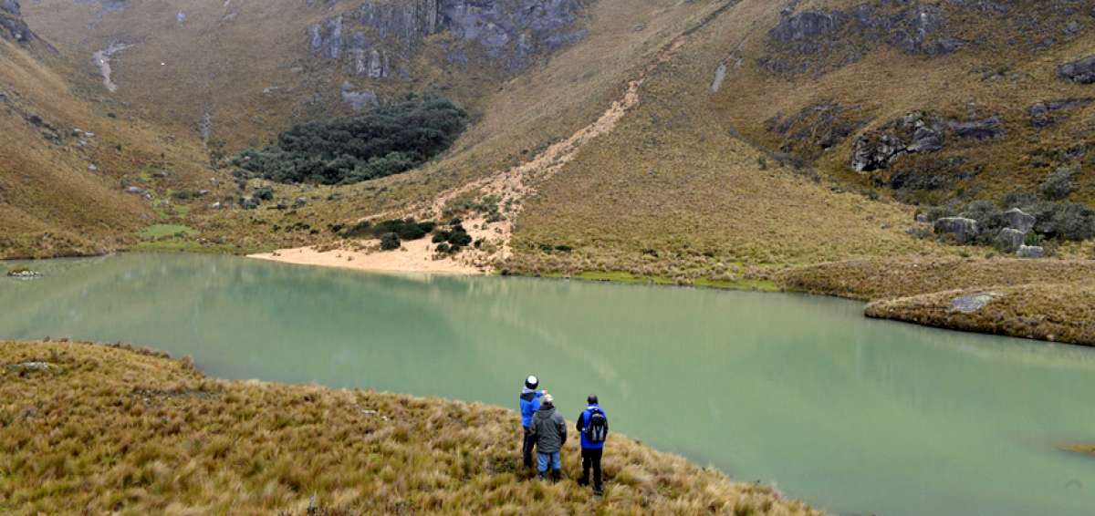 En el Parque Nacional El Cajas est&aacute;n ubicadas m&aacute;s de 1.500 lagunas, entre grandes y peque&ntilde;as, las mismas son cuidadas por la empresa ETAPA.