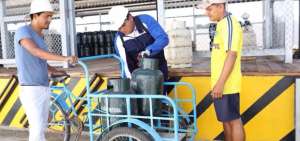 El dep&oacute;sito fue construido por EP Petroecuador, beneficiando a m&aacute;s de 2.000 habitantes de la isla.