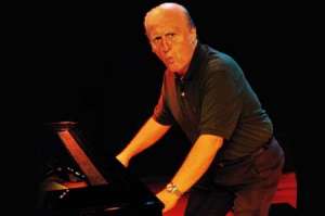 Richie Swan se pone Rock On en Salinas