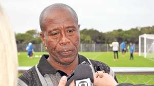 Ermen Ben&iacute;tez, exfutbolista.