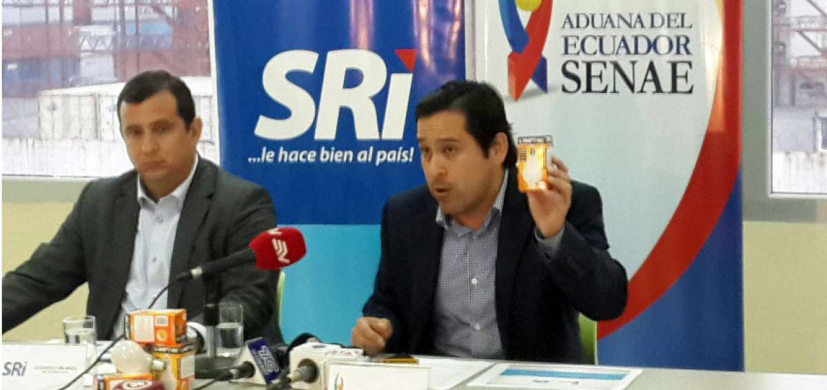 Senae y SRI implementan acciones contra la defraudaci&oacute;n aduanera