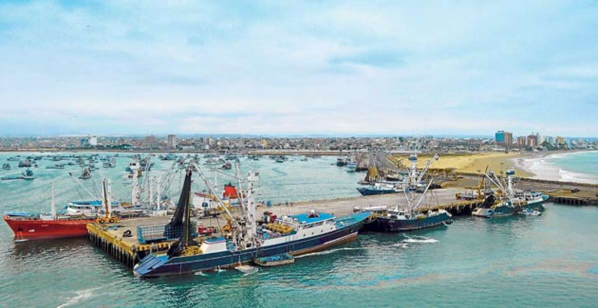 A fines de la d&eacute;cada de los 60 se habilit&oacute; el puerto de Manta, lo que signific&oacute; la base para el repunte econ&oacute;mico de la ciudad. Se prepara un plan para la restructuraci&oacute;n de esta importante obra para la ciudad y el pa&iacute;s. Rodolfo P&aacute;rraga / El Tel&eacute;grafo